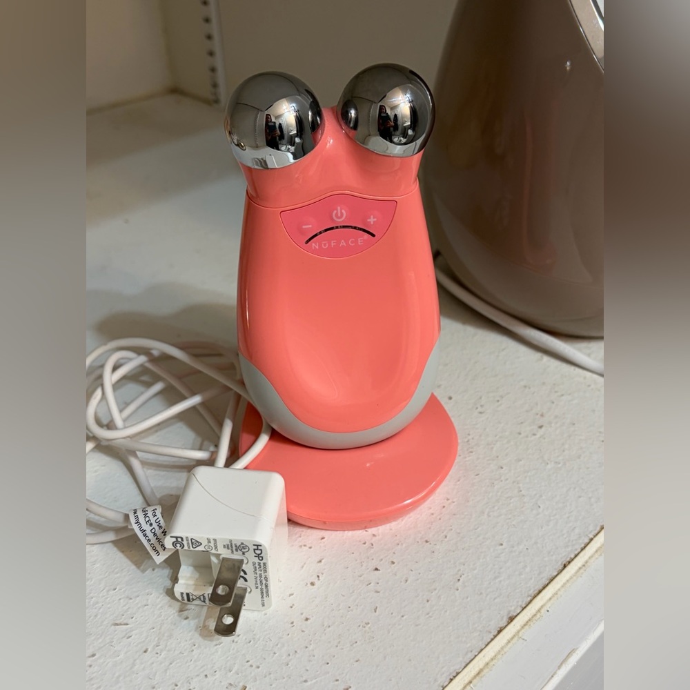 NuFace Coral Toning Device with Silver Accents